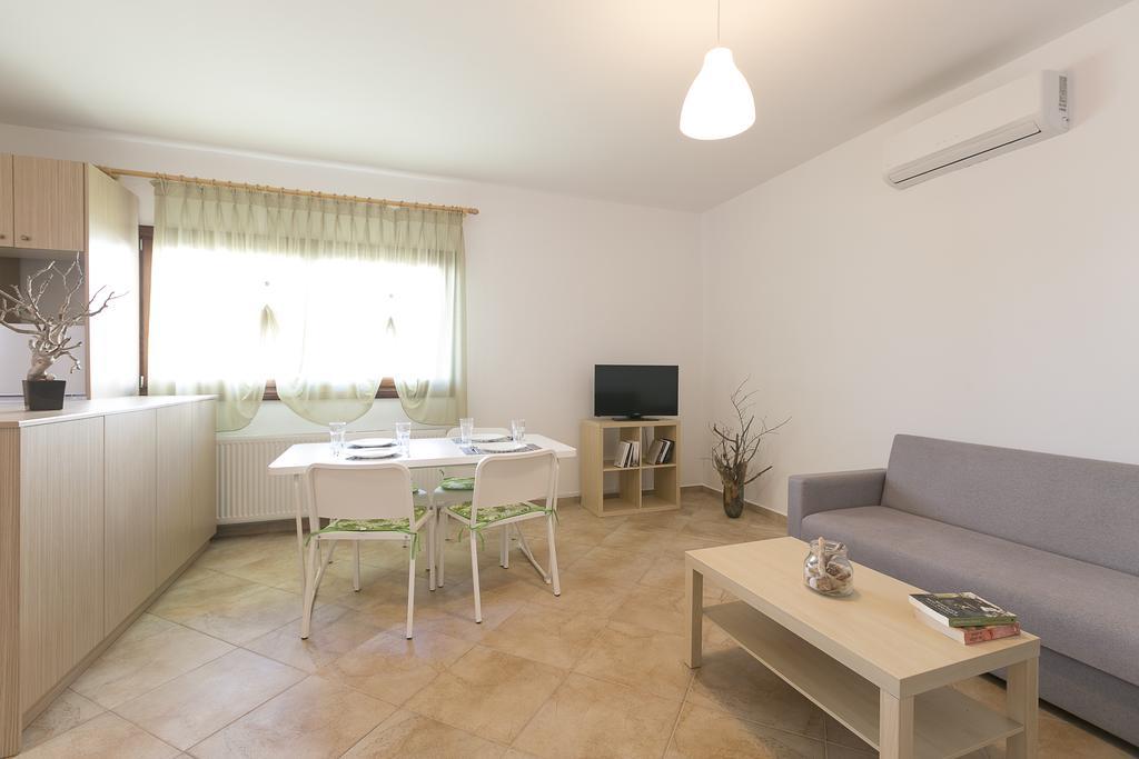 אואוראנואופולי Velia Boutique Apartments מראה חיצוני תמונה