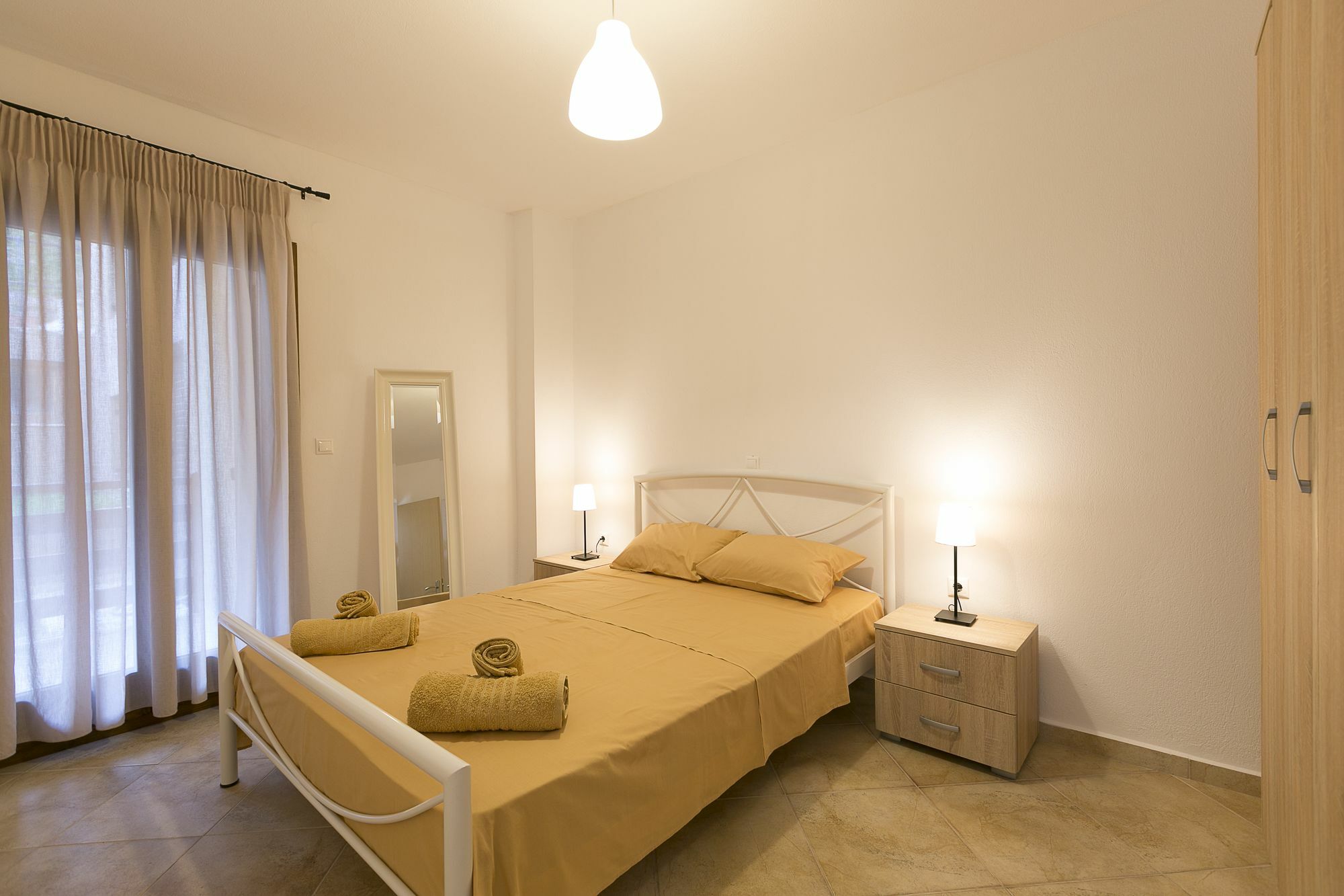 אואוראנואופולי Velia Boutique Apartments מראה חיצוני תמונה