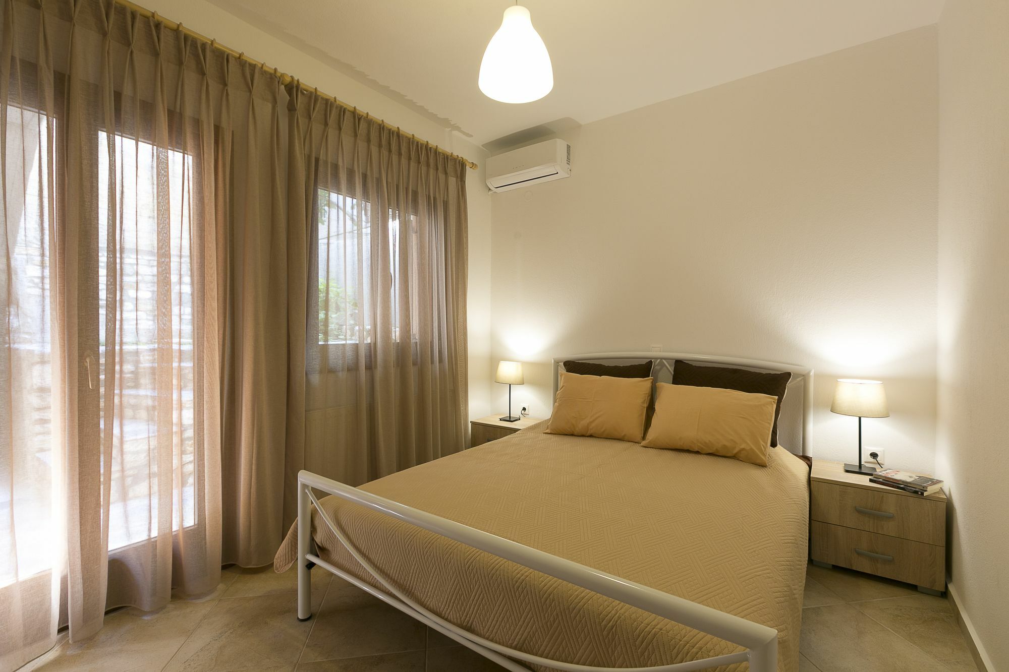אואוראנואופולי Velia Boutique Apartments מראה חיצוני תמונה